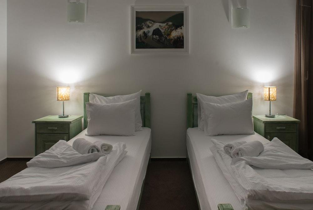 Nikšić Hotel Trim מראה חיצוני תמונה