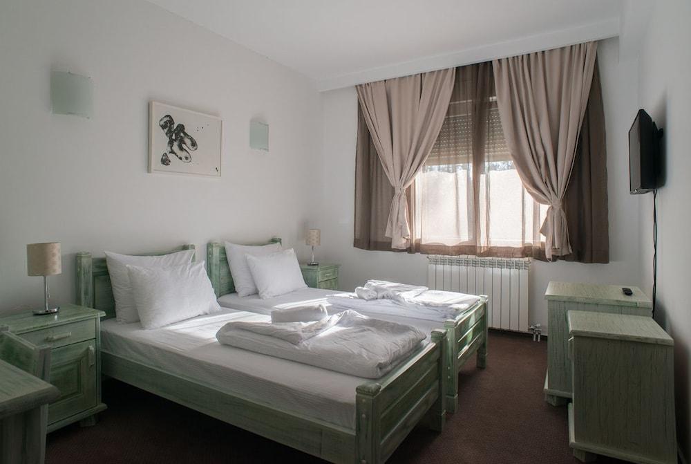 Nikšić Hotel Trim מראה חיצוני תמונה